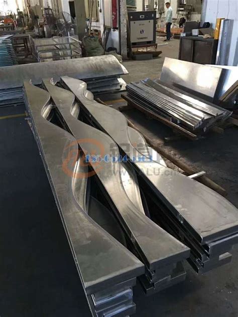 石台云南弧形铝方通_木纹铝型材-广州凯麦金属建材有限公司