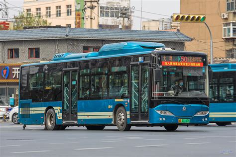 上海这批“三门式”公交车正在退役，新投入使用车辆全部采用新能源车，推动空气质量持续改善——上海热线消费频道