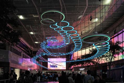 成功设计大赛 - 「光之跃动 」 灯光互动装置，香港尖沙咀K11购物艺术馆 (露天广场)