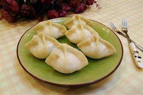 挤饺子的包法的做法_菜谱_香哈网