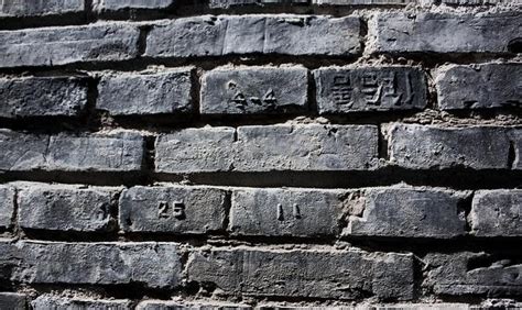 杭州这面青砖墙上刻“善合作”“嘉善辳厰”的字样，是啥意思？