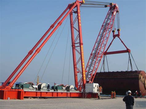 港口门式起重机的结构与标准