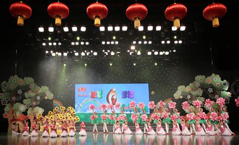 六一联欢会 中国舞《欢乐海洋》(高清图)_胶东在线教育频道