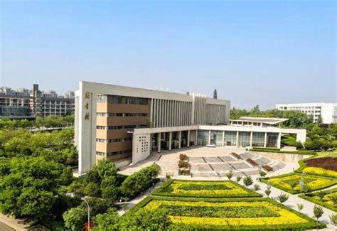 西安综合职业中等专业学校2022年报名需要满足哪些条件 - 陕西资讯 - 选校网