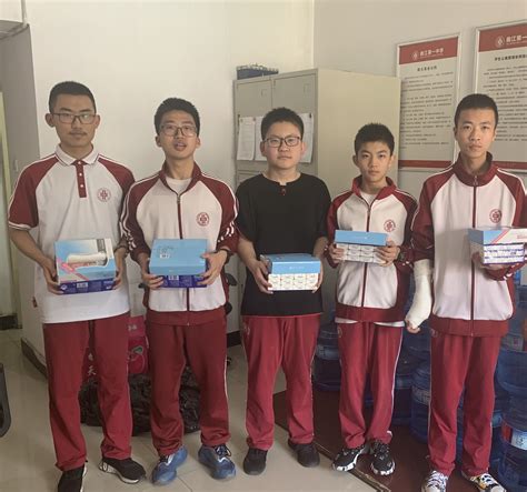 积极向上共创6S宿舍-滁州职业技术学院