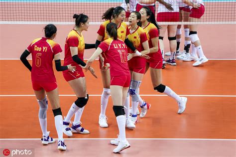 中国女排3-0完胜美国队 迎武汉军运会开门红_凤凰网