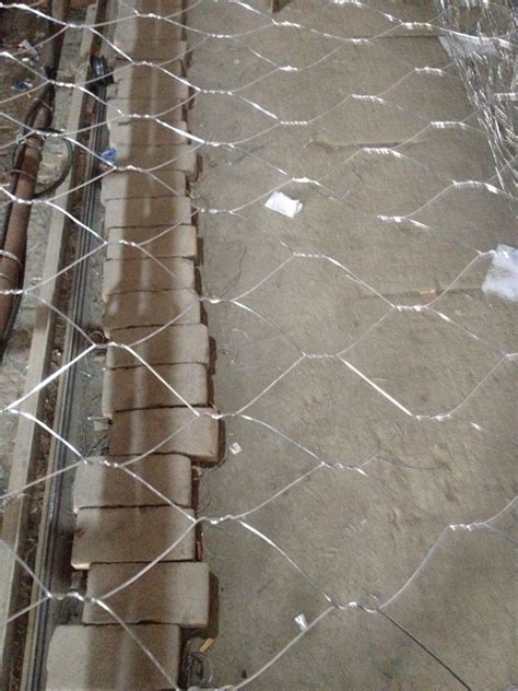 供应六角网 实体厂家专业生产 小六角网 正反拧编织 pvc-阿里巴巴
