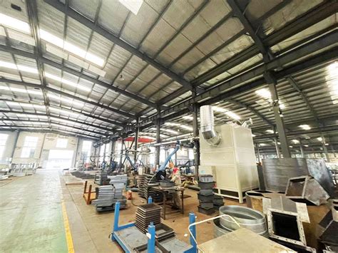 云南小型自动灌装机 东营直线液体灌装机 生产厂家-化工机械设备网