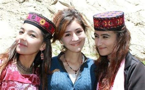 我国最美的少数民族：拥有纯正的白人血统，美女从不外嫁十分珍贵|新疆|塔吉克族|少数民族_新浪新闻