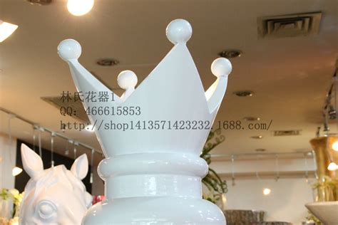 专业生产国际象棋玻璃钢雕塑 现货定制大型国际象棋园林树脂 ...