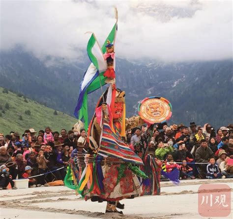 西藏传统马术表演亮相雪顿节-中工文化-中工网