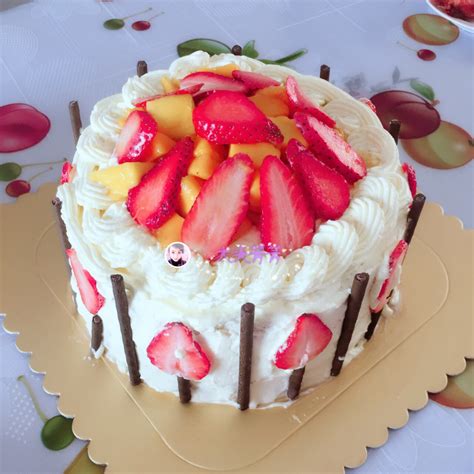 超级简单生日蛋糕的做法_【图解】超级简单生日蛋糕怎么做如何做好吃_超级简单生日蛋糕家常做法大全_荷香清暑_豆果美食