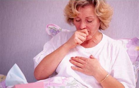 老年慢性支气管炎咳嗽有痰，咳不出？6种排痰方法关键时刻能救命