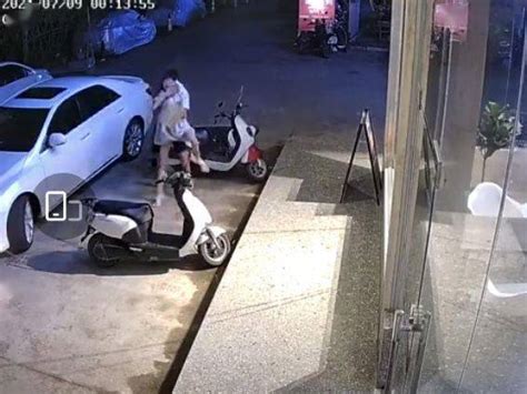 广西钦州一女子凌晨遭男子强行拉拽上车，警方称现已处理完毕_覃先生