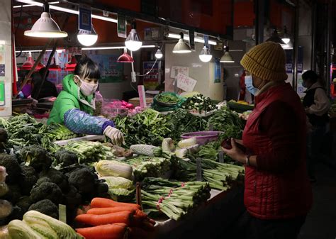 揭秘京城菜篮子的台前幕后：产地直采、冷链直送，24小时运转保供蔬菜 | 北晚新视觉