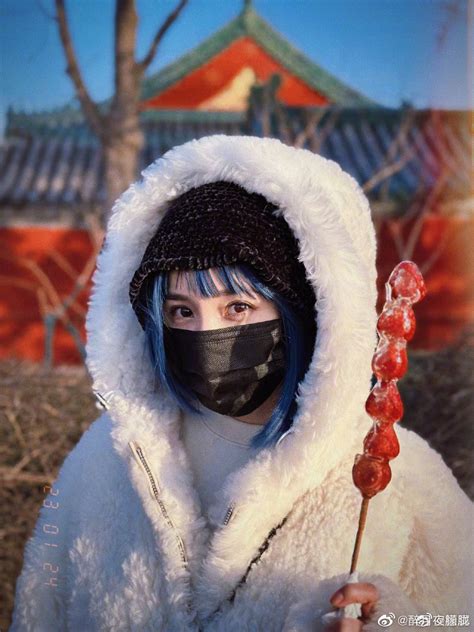 蓝色短发非主流头像