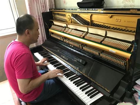 盲人学员徐继康接受江苏省广播电台采访 - 学员风采 - 海韵钢琴调律师培训