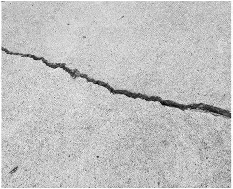 沥青路面裂缝机理分析及其危害