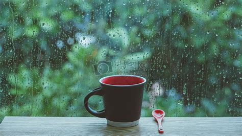 雨天水珠玻璃咖啡杯高清图片下载-正版图片500534175-摄图网
