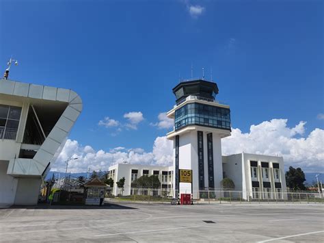 云南德宏芒市机场新航站楼投入使用 (2)--时政--人民网