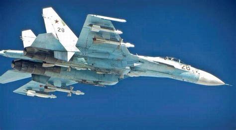 中美俄战机满挂载比拼：美军F-15挂16枚空空弹_手机凤凰网