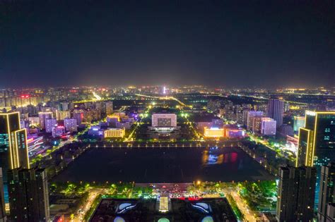 洛阳市政府夜景灯光秀航拍摄影图-包图企业站