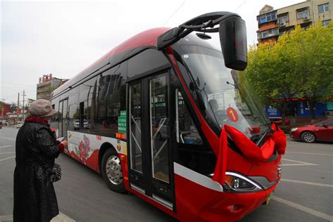 河南洛阳2018年已投用200多辆新能源公交车