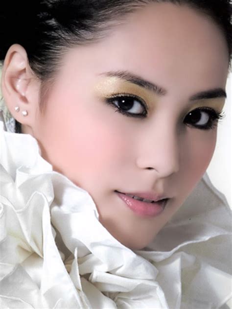 钟欣桐 Gillian Chung star-香港明星 明星资源 雍哲文化----电影制作出品|大型电视综艺娱乐节目|大型演唱会