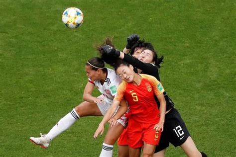 开屏新闻-中国女足逼平西班牙队晋级16强，祝贺女足姑娘们！
