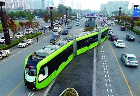 5G商用加速，深兰获上海首张自动驾驶公交车牌照-爱云资讯
