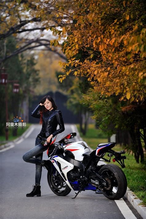 甜美女生机车头像高清