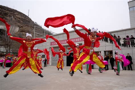 音乐舞蹈戏剧学院举办东北秧歌表演名师讲堂活动-长春人文学院