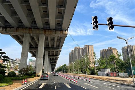 鲁泰大道快速路（原山大道-柳泉路）桥下主线全面贯通 - 山东泰和城建发展有限公司