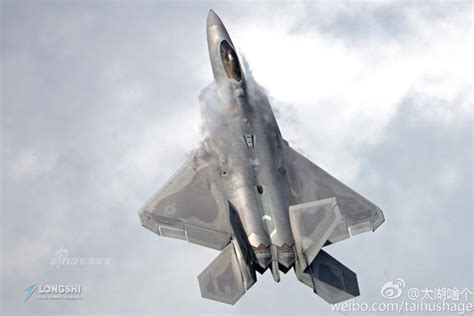 中美战机制造工艺的巅峰！歼20和F22座舱对比_新浪图片