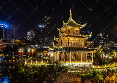 甲秀楼夜景图片