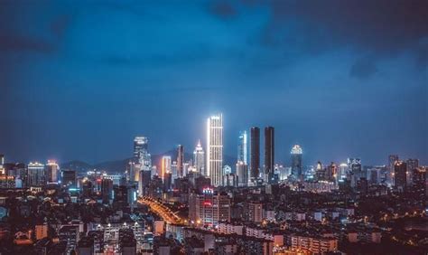 蓝天白云下的无锡城市建筑航拍全景风光—高清视频下载、购买_视觉中国视频素材中心