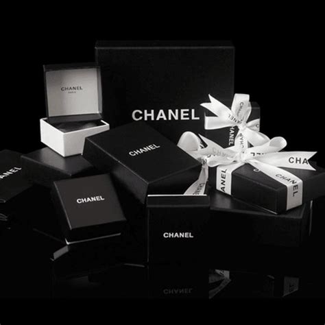 品牌赋予奢侈品礼盒的价值-欣派包装