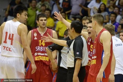 中国篮球打架最强是谁？他揍得对手苦不堪言|朱芳雨|中国篮球|中国男篮_新浪新闻