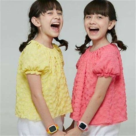 双胞胎姐妹花的时尚比拼，你喜欢哪个？_凤凰网