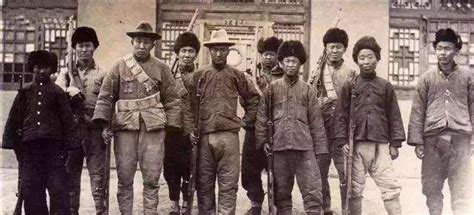 1949年在国民政府统治下的湘西，地方武装与土匪合力攻打县城_凤凰网视频_凤凰网