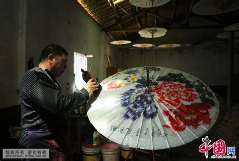 [非遗]400年传承泸州油纸伞[组图]_图片中国_中国网