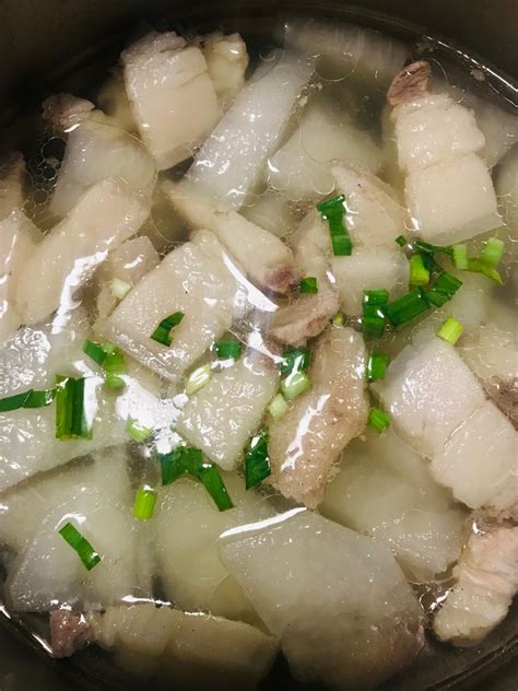 【腐竹焖五花肉的做法步骤图，怎么做好吃】一只懒洋洋的喵_下厨房