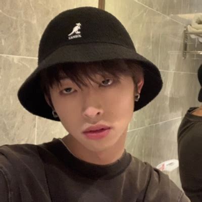 现代非主流头像男生