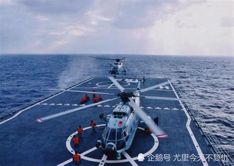 中国第8艘071登陆舰现身 只用18个月就可交付(图)_手机新浪网