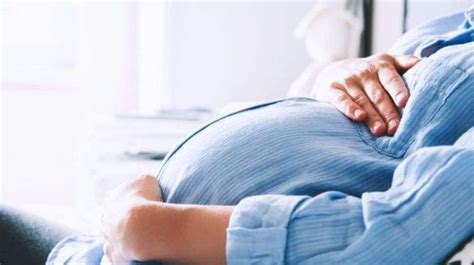 孕妇肚子上的妊娠线和妊娠纹，一字之差大有不同，孕期功课要做足_平安健康