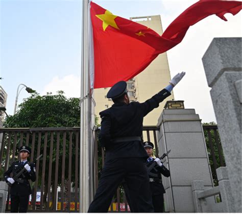 梧州：市公安局举行升国旗仪式 - 工作动态 - 广西壮族自治区公安厅网站