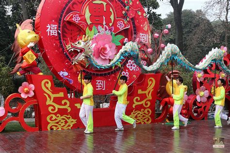 从春联习俗的发展，谈春节的文化意义 - 知乎