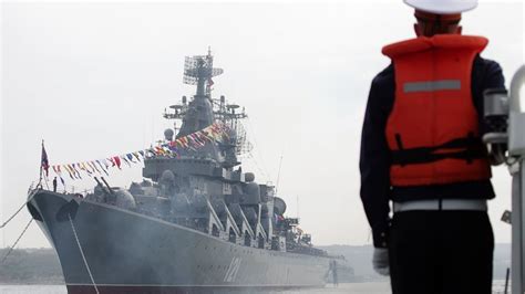 俄罗斯目前为何要在南千岛群岛进行大规模军事演习__凤凰网
