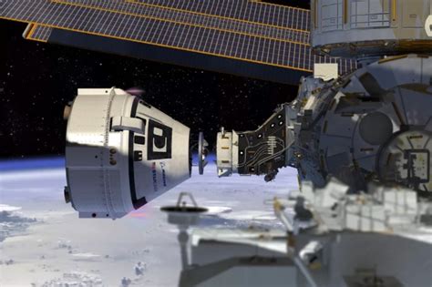 NASA拟为波音载人飞船首飞增加宇航员 时间延长至6个月_手机凤凰网