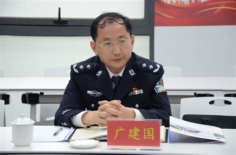 母亲节丨“警察的妈妈，警察妈妈，你们辛苦了！”_澎湃号·政务_澎湃新闻-The Paper